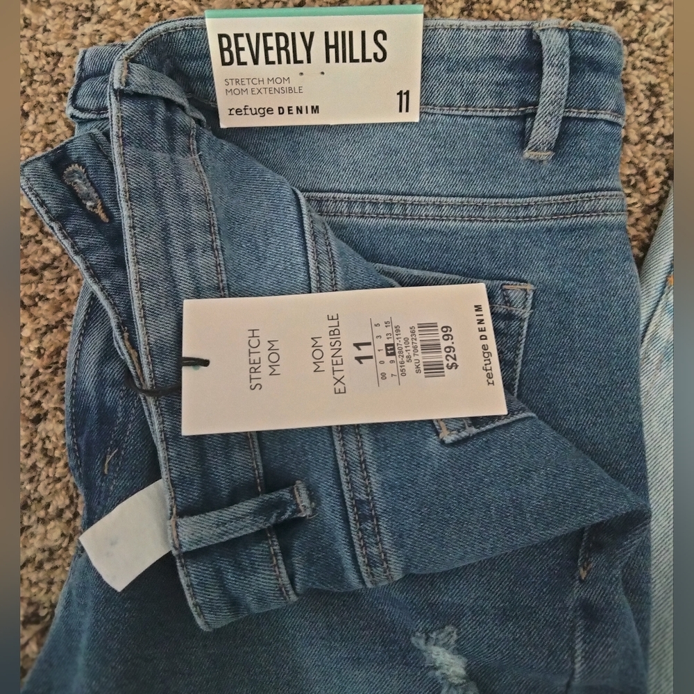 NWT Beverly Hills Refuge Denim Women's Sz 11 Stretch Mom Pants